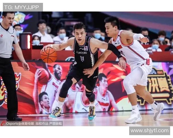 布拉迪斯与狼队激战正酣谁能在这场对决中笑到最后